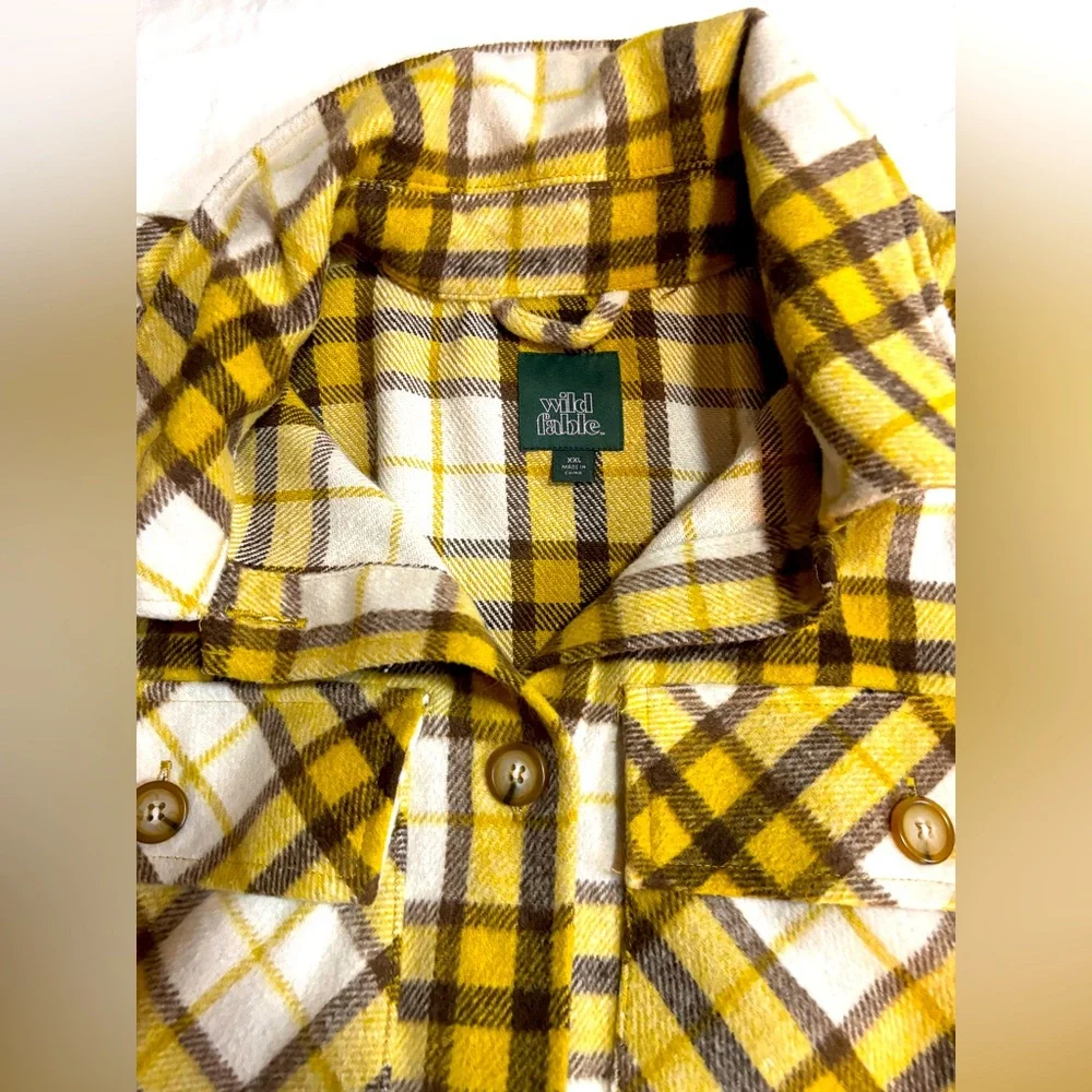 Wild Fable oversized shirt-jacket. Very cute patch pockets, button up, soft. - Picture 1 of 5